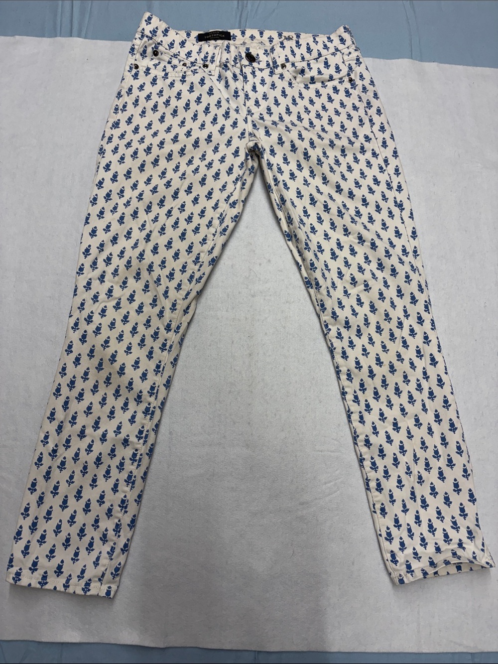 J. Crew Toothpick Jeans white with Blue Floral Print Sz 28 ankle